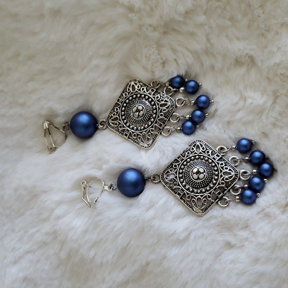 BLUE SILVER TONE CLIP ON DANGLE HANGING DROP EARRINGS BOHO COW… - Picture 1 of 6